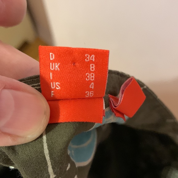 3/25$ Esprit skirt size 4 - Picture 4 of 4